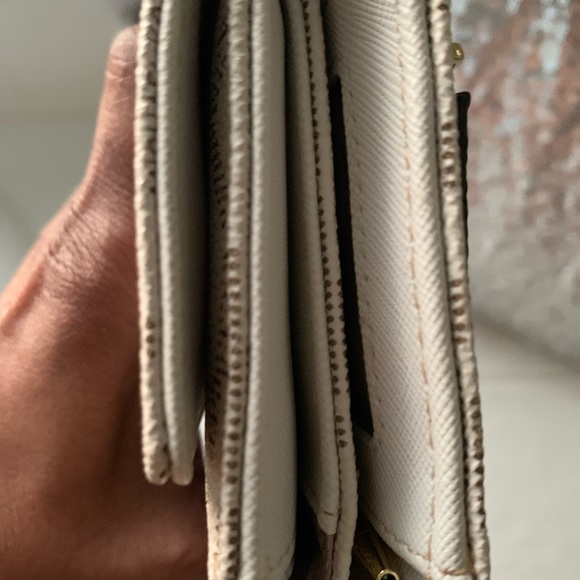 Michael Kors hobo and wallet set ( It’s a 2 fer- bundle) EUC. No call outs - Picture 6 of 16